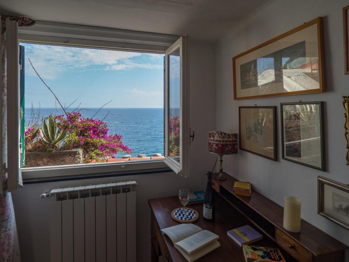 Refilea Sea View Tower Villa Vernazza Exterior photo