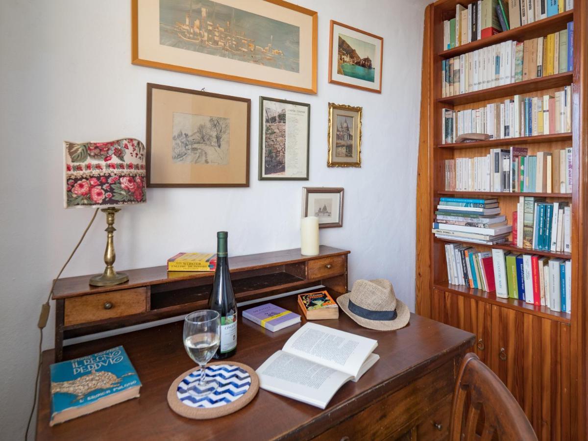 Refilea Sea View Tower Villa Vernazza Exterior photo