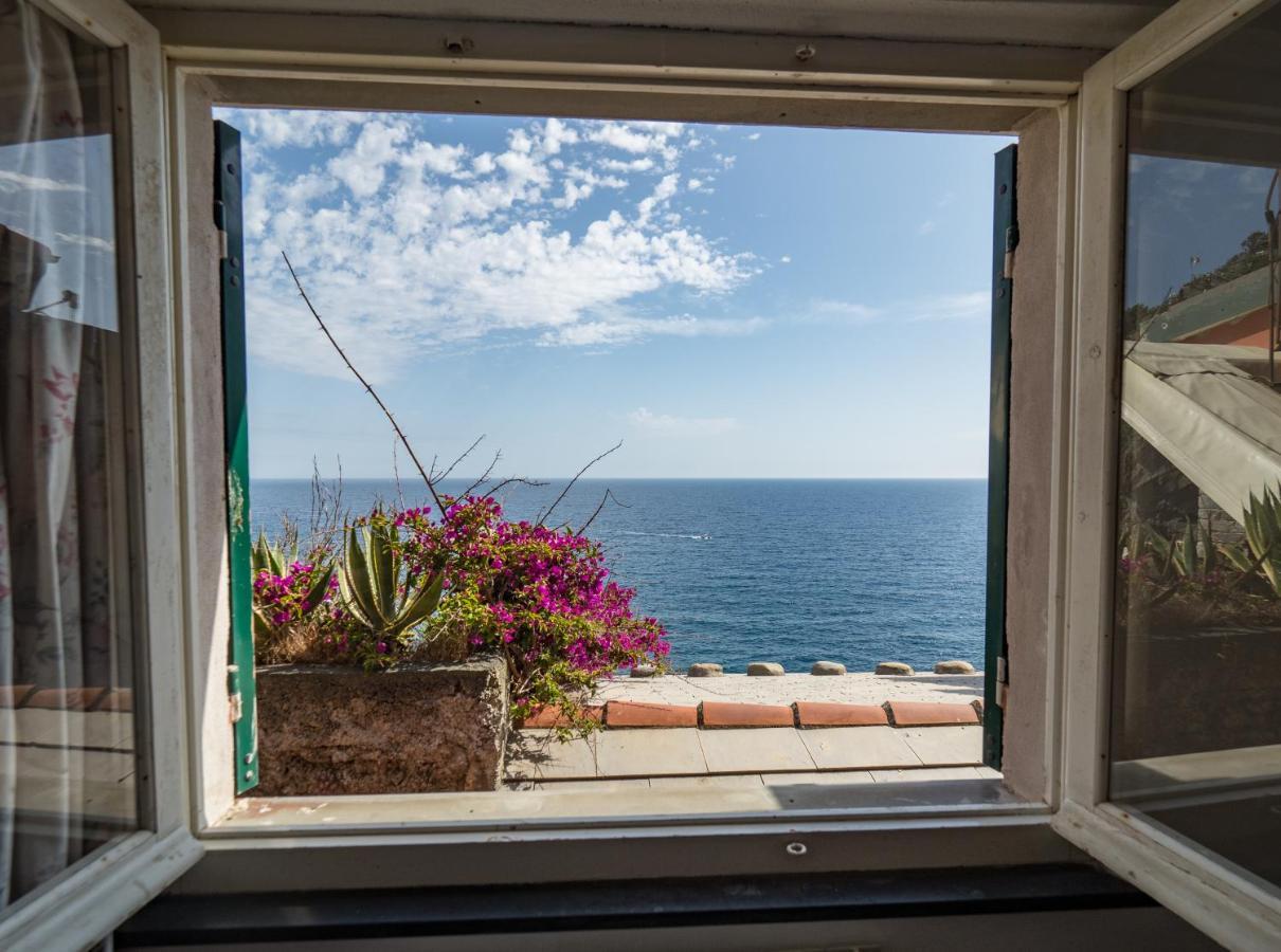 Refilea Sea View Tower Villa Vernazza Exterior photo