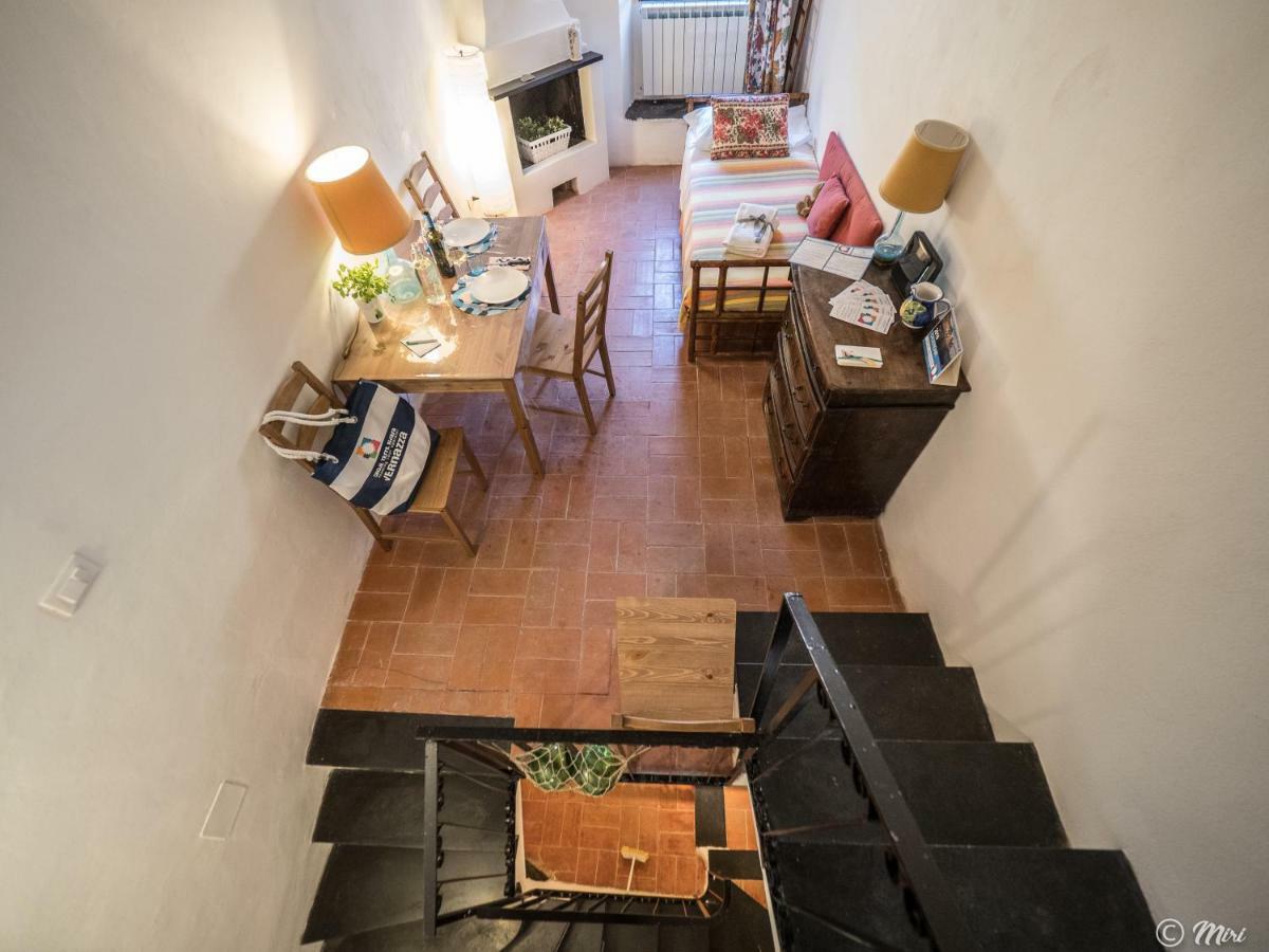 Refilea Sea View Tower Villa Vernazza Exterior photo